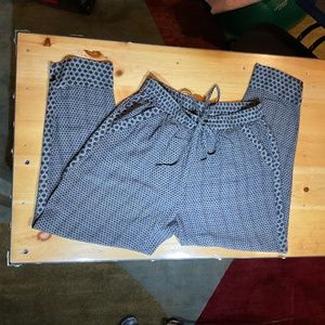 Blank / London, Size M, Herem pants, geometric patter with fabulous details.